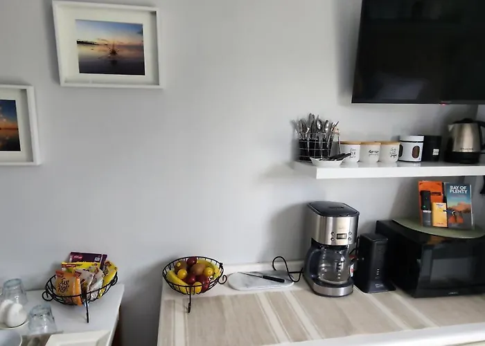 Sunkist B & B